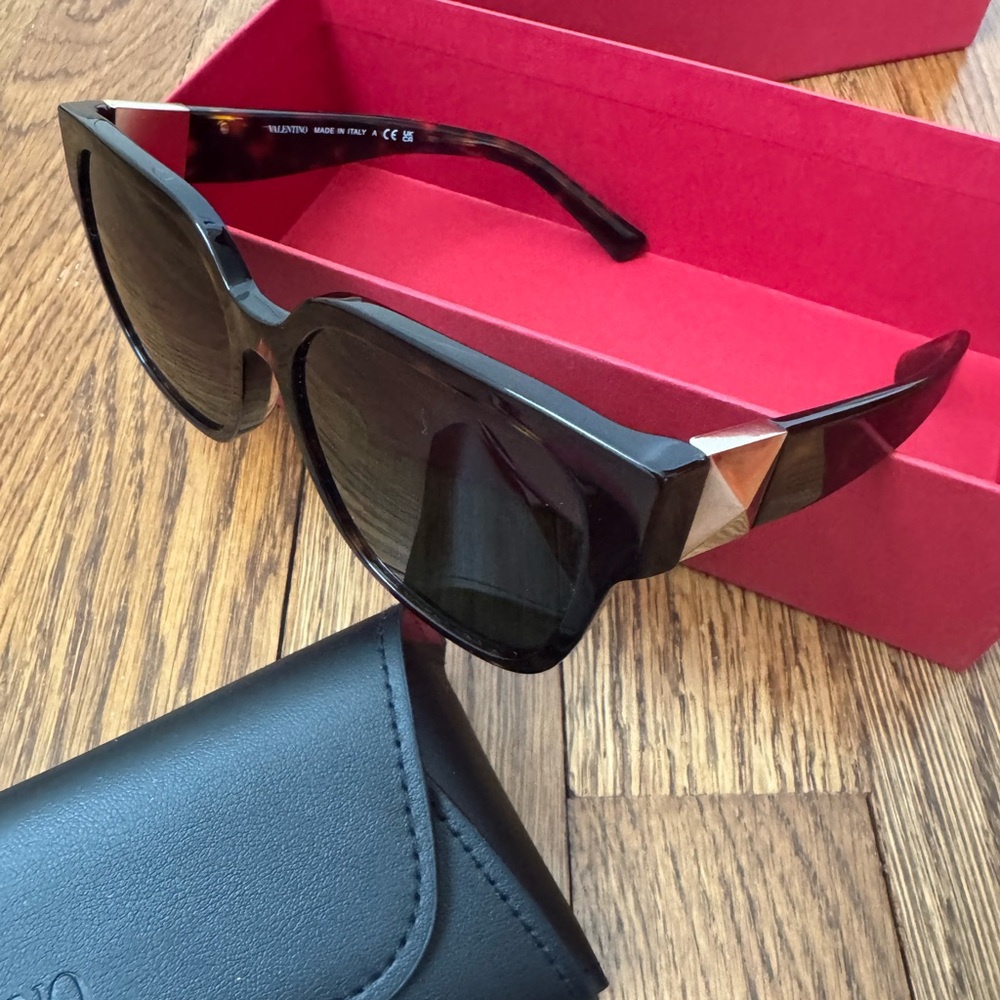 Valentino Sunglasses!
